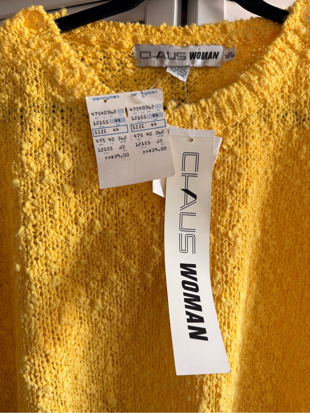 Vintage Chaus Woman 80s 90s yellow chunky knit sweater